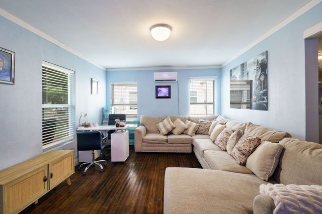 731 Dover Street, Dallas, TX 75216