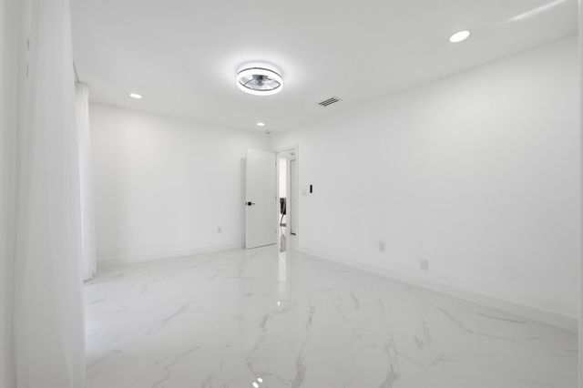 571 Piedmont L, Delray Beach, FL 33484