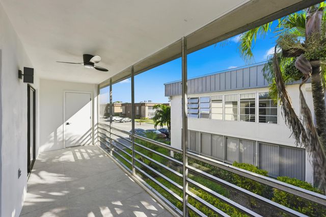 571 Piedmont L, Delray Beach, FL 33484