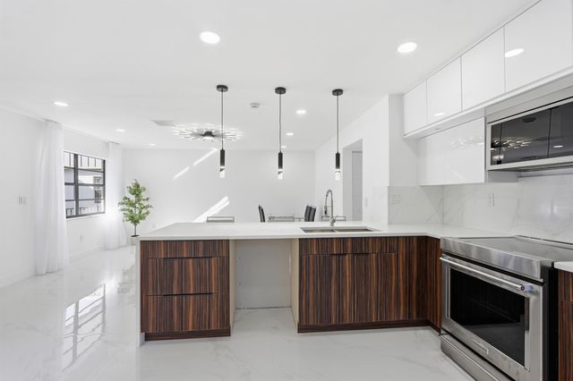 571 Piedmont L, Delray Beach, FL 33484