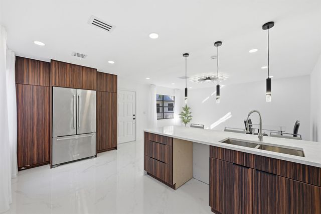 571 Piedmont L, Delray Beach, FL 33484