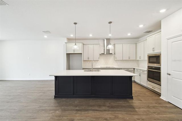 5914 BRISTLE OAK STREET, Mount Dora, FL 32757