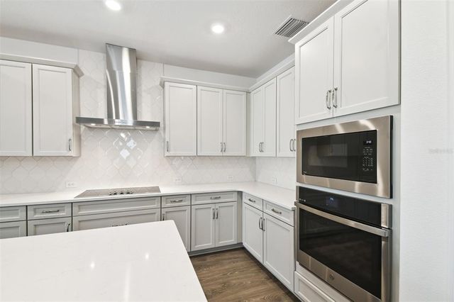 5914 BRISTLE OAK STREET, Mount Dora, FL 32757