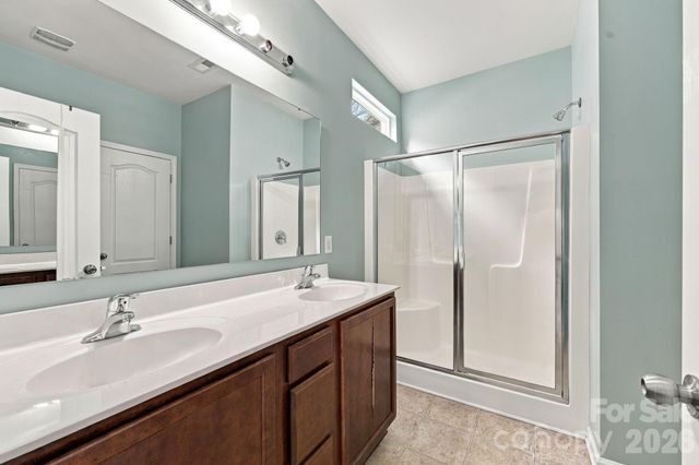 13707 Porter Creek Road, Charlotte, NC 28262