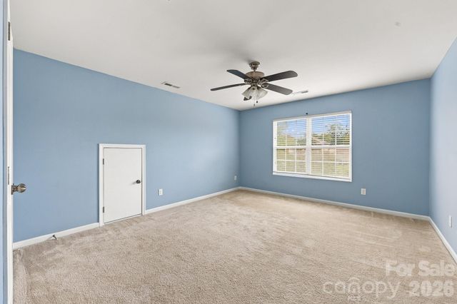 13707 Porter Creek Road, Charlotte, NC 28262