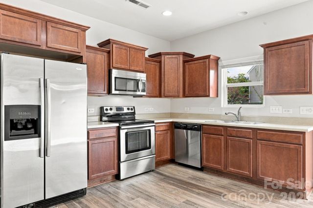 13707 Porter Creek Road, Charlotte, NC 28262