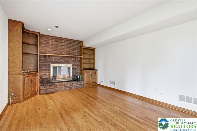 714 Lexington Road, Lower Nazareth Twp, PA 18064
