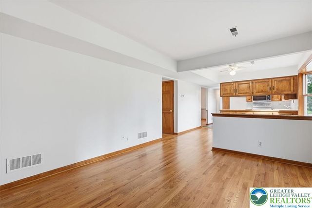 714 Lexington Road, Lower Nazareth Twp, PA 18064