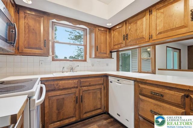 714 Lexington Road, Lower Nazareth Twp, PA 18064