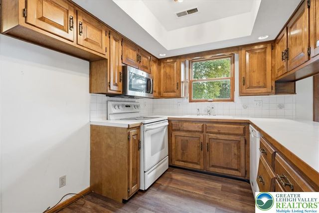 714 Lexington Road, Lower Nazareth Twp, PA 18064