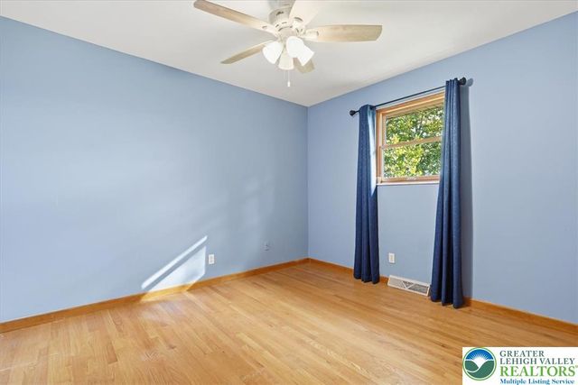 714 Lexington Road, Lower Nazareth Twp, PA 18064