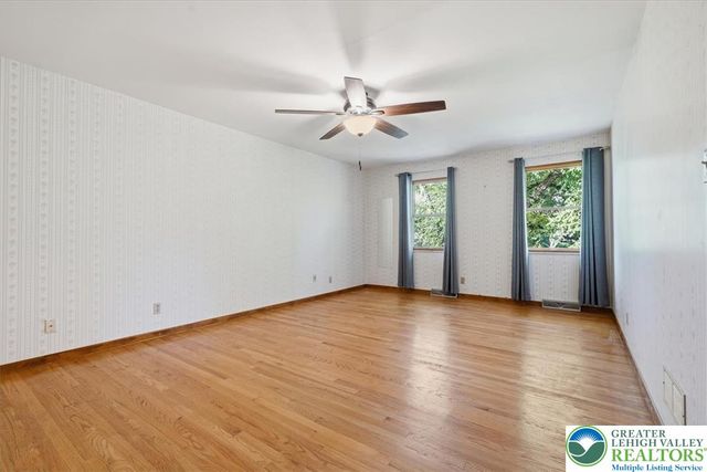 714 Lexington Road, Lower Nazareth Twp, PA 18064