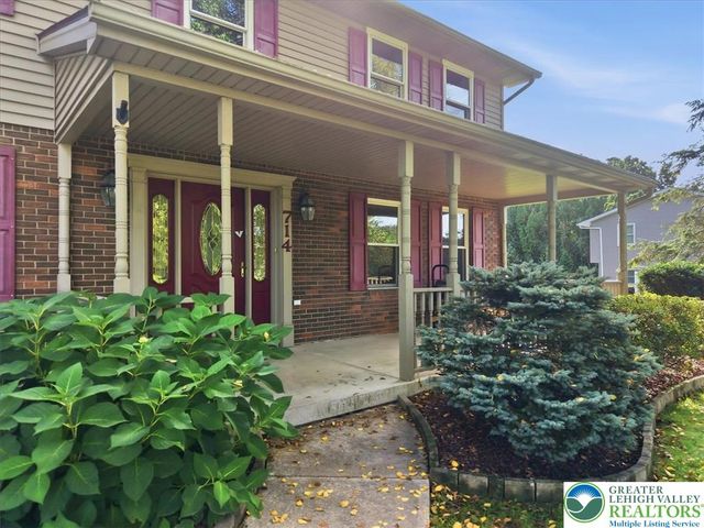 714 Lexington Road, Lower Nazareth Twp, PA 18064