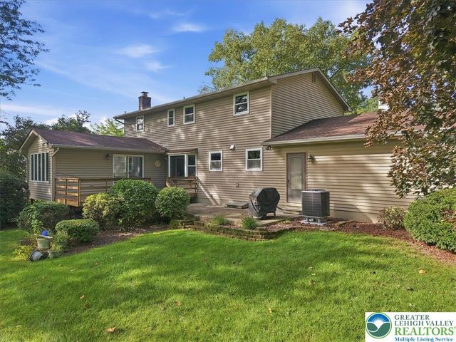 714 Lexington Road, Lower Nazareth Twp, PA 18064
