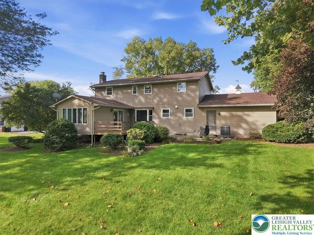 714 Lexington Road, Lower Nazareth Twp, PA 18064