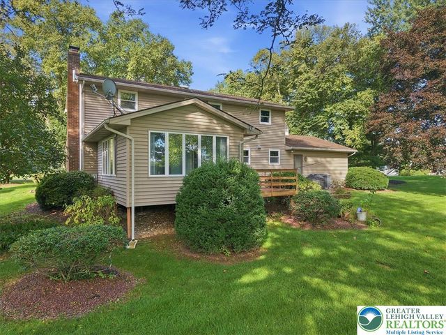 714 Lexington Road, Lower Nazareth Twp, PA 18064