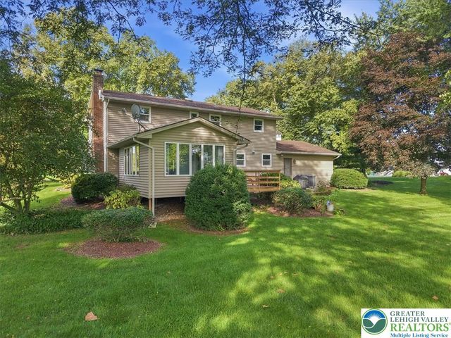 714 Lexington Road, Lower Nazareth Twp, PA 18064