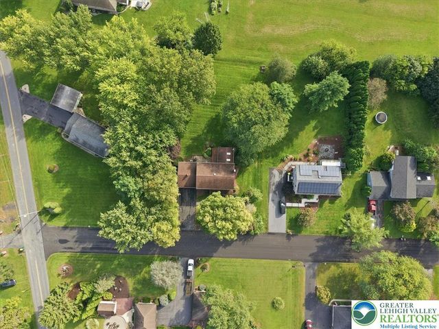 714 Lexington Road, Lower Nazareth Twp, PA 18064