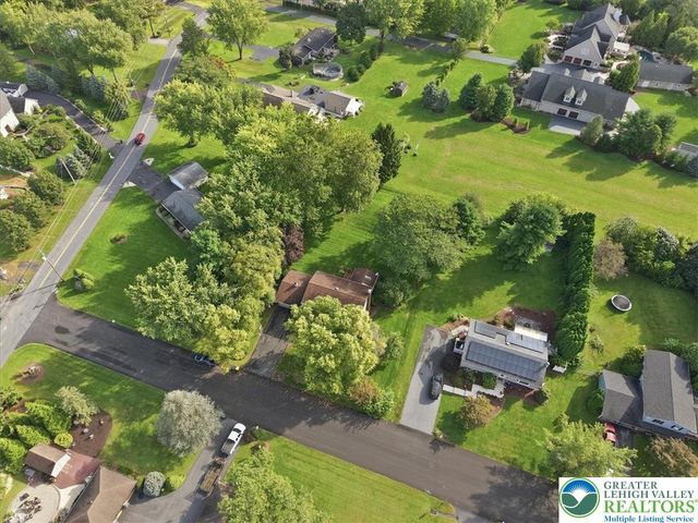 714 Lexington Road, Lower Nazareth Twp, PA 18064