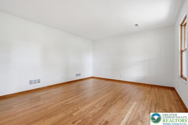 714 Lexington Road, Lower Nazareth Twp, PA 18064
