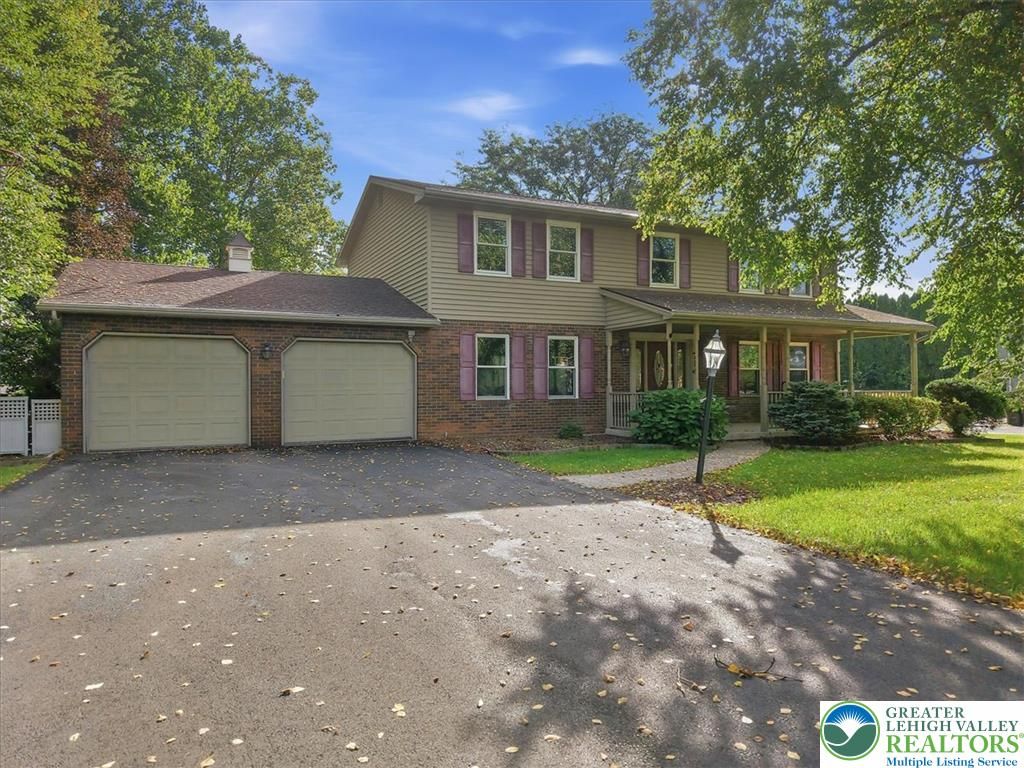 714 Lexington Road, Lower Nazareth Twp, PA 18064