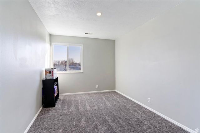 2544 W 1675 N, Clinton, UT 84015