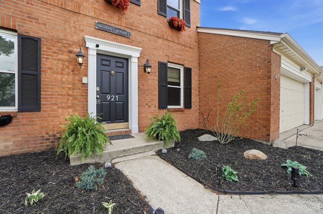 921 Briarwood Court, Mason, OH 45040