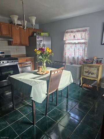 251 Dixon Ave, Paterson City, NJ 07501