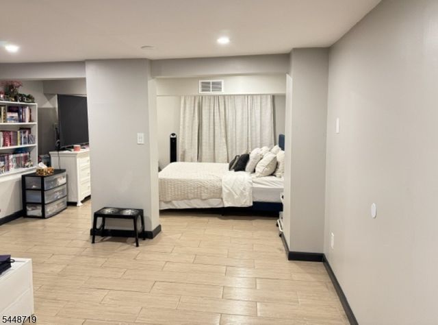 251 Dixon Ave, Paterson City, NJ 07501