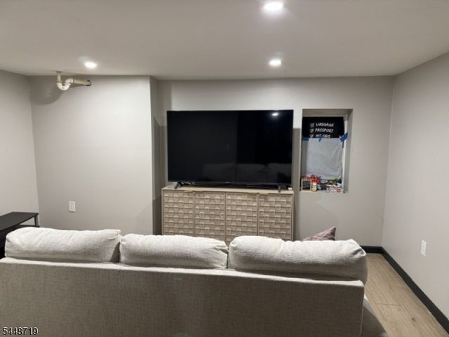 251 Dixon Ave, Paterson City, NJ 07501