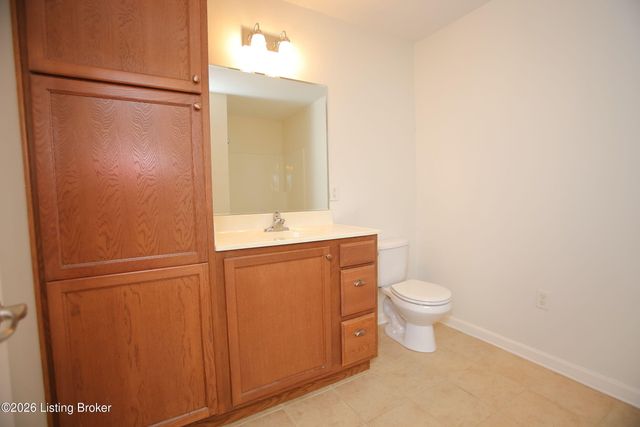 3711 Tuscany Valley Dr, Louisville, KY 40219