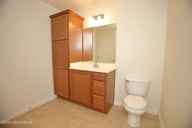 3711 Tuscany Valley Dr, Louisville, KY 40219
