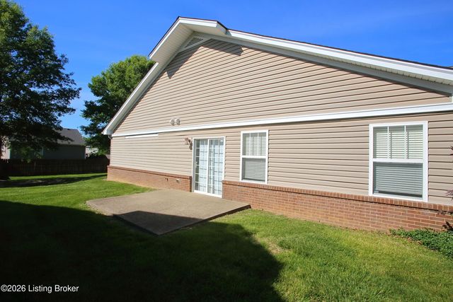 3711 Tuscany Valley Dr, Louisville, KY 40219
