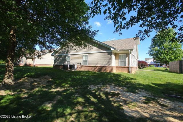 3711 Tuscany Valley Dr, Louisville, KY 40219
