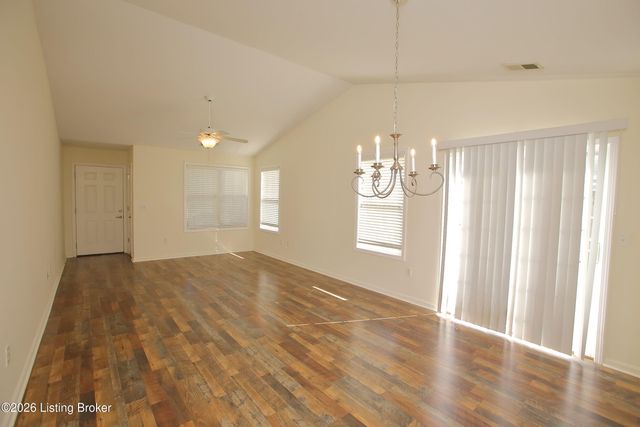 3711 Tuscany Valley Dr, Louisville, KY 40219