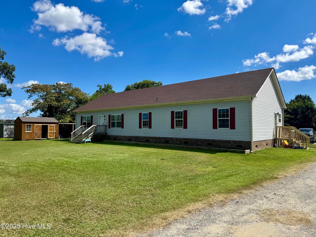 1094 Florida Road, Elizabeth City, NC 27909