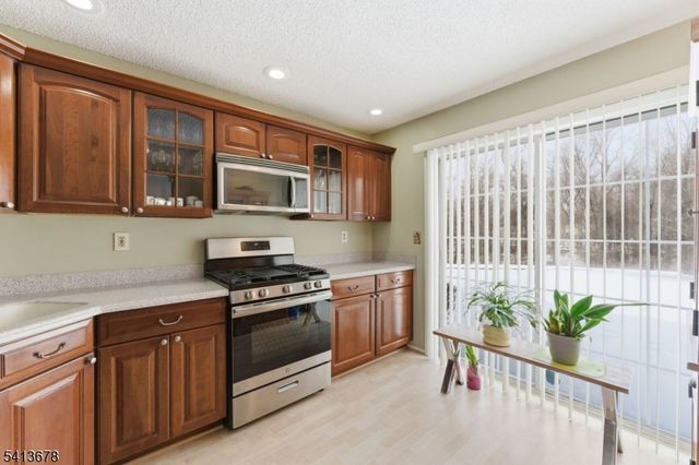 109 Edward Dr, Franklin Twp., NJ 08823