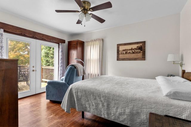 2383 S 18th STREET, Manitowoc, WI 54220