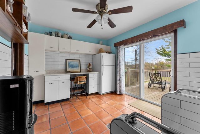 2383 S 18th STREET, Manitowoc, WI 54220