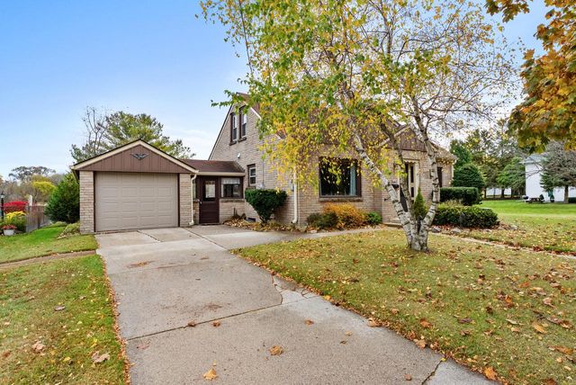 2383 S 18th STREET, Manitowoc, WI 54220