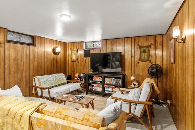 2383 S 18th STREET, Manitowoc, WI 54220