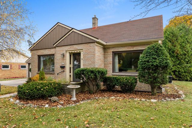 2383 S 18th STREET, Manitowoc, WI 54220