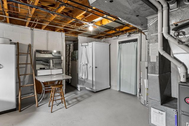 2383 S 18th STREET, Manitowoc, WI 54220