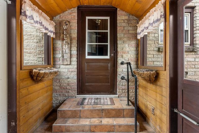 2383 S 18th STREET, Manitowoc, WI 54220