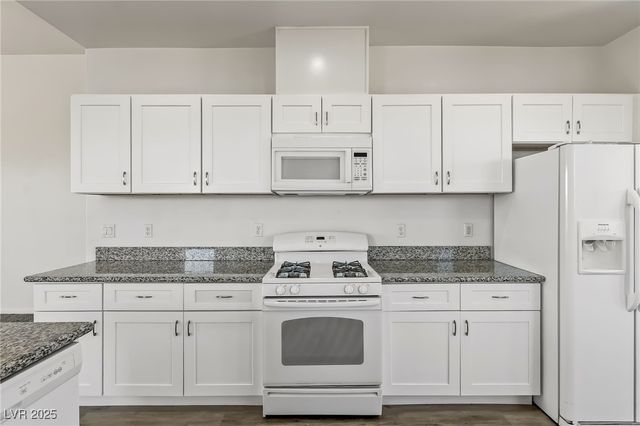 2341 Thornwood Castle Drive, Laughlin, NV 89029