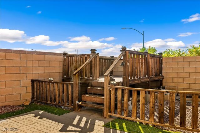 2341 Thornwood Castle Drive, Laughlin, NV 89029