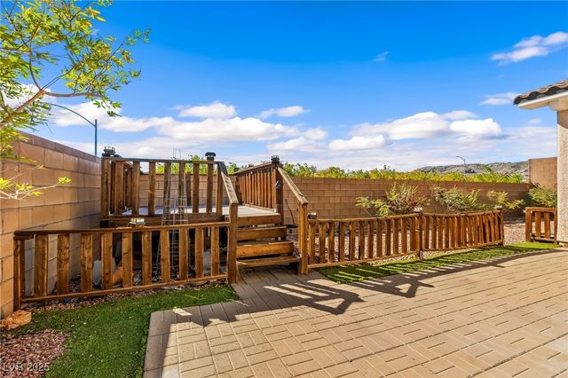 2341 Thornwood Castle Drive, Laughlin, NV 89029