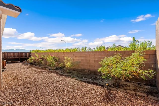 2341 Thornwood Castle Drive, Laughlin, NV 89029