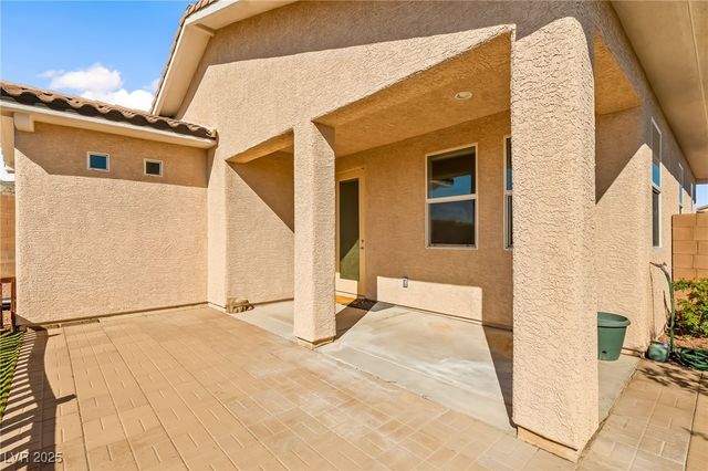 2341 Thornwood Castle Drive, Laughlin, NV 89029