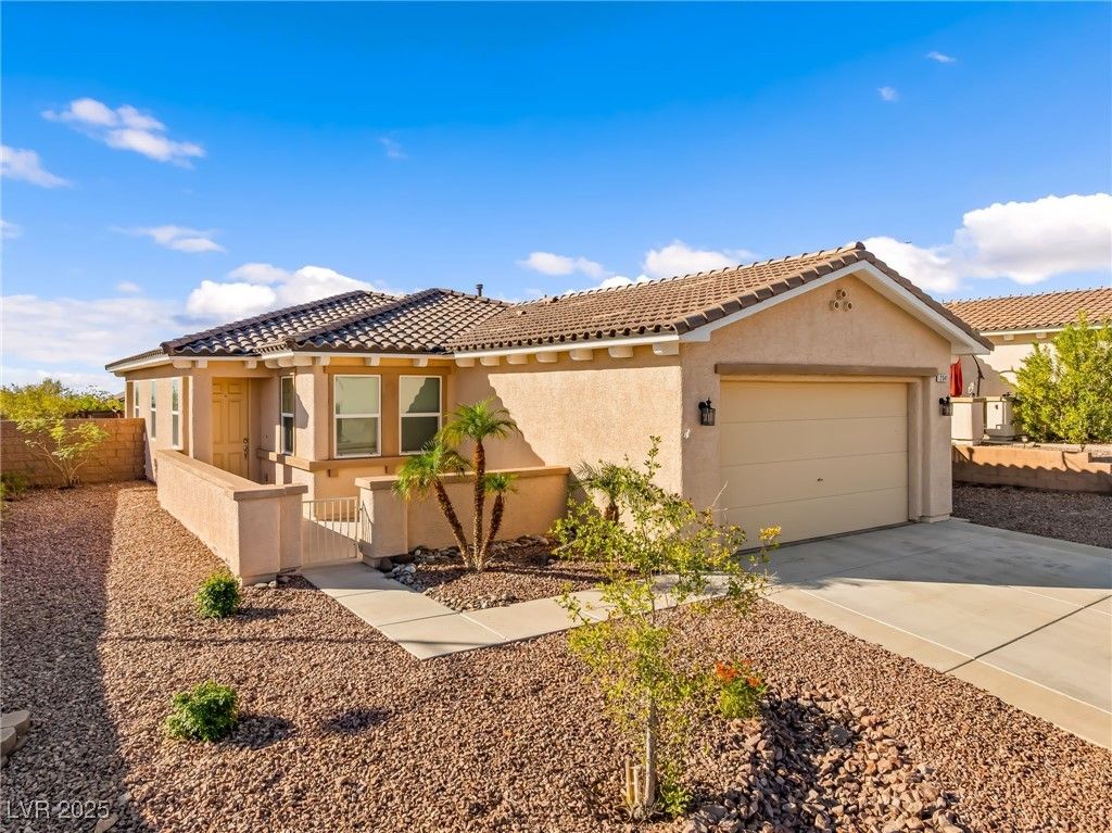 2341 Thornwood Castle Drive, Laughlin, NV 89029